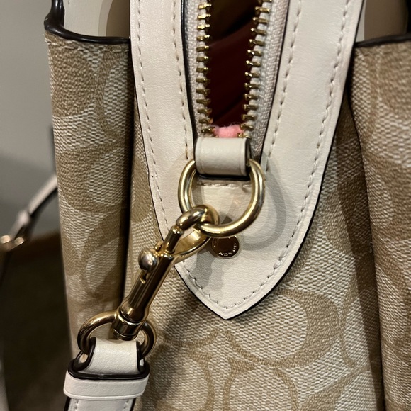 Coach Lillie Carryall bag in signature canvas print with insert included - Picture 11 of 16